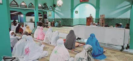 SAFARI TARAWIH DI MASJID ISITEKS PAJIMATAN